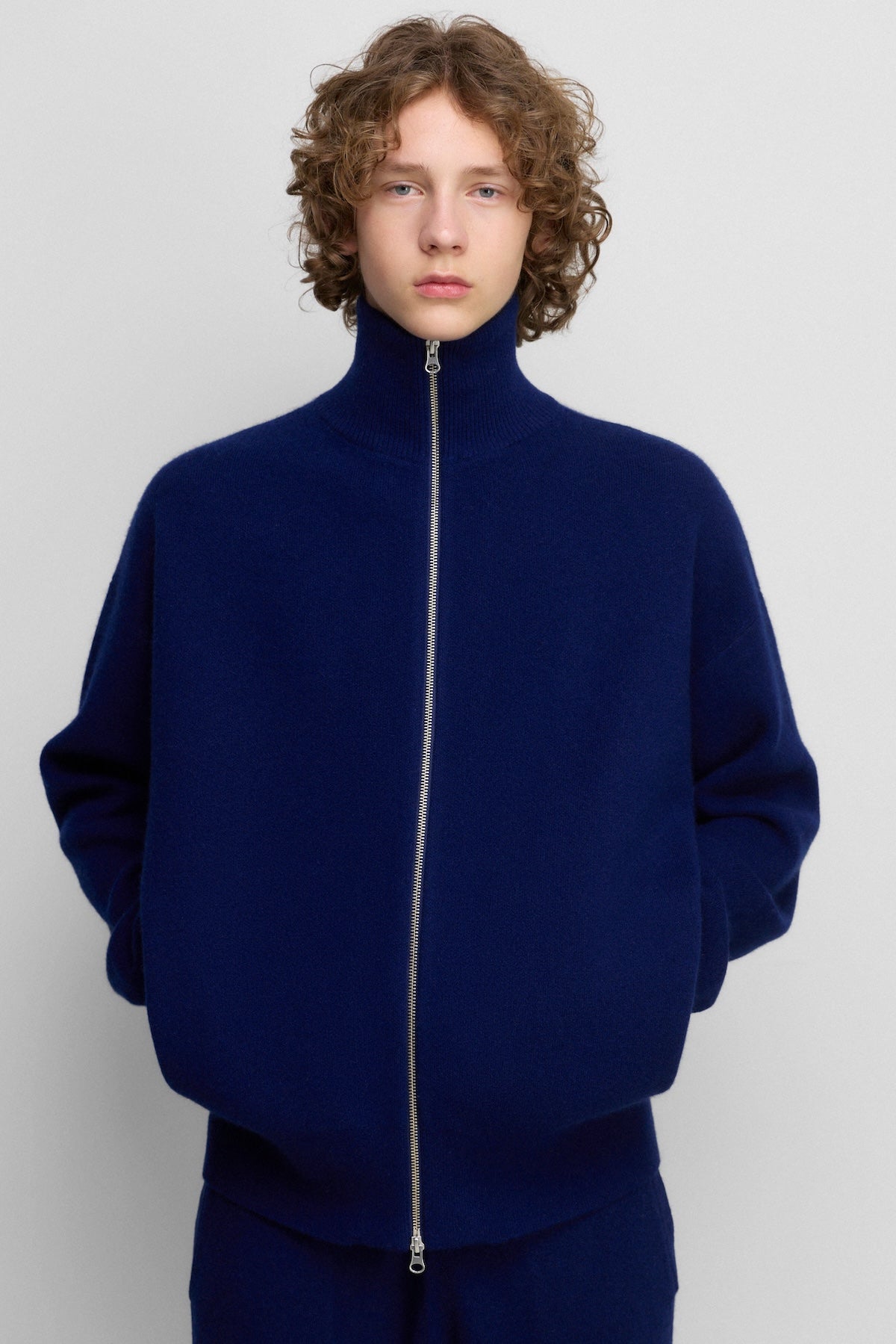 extreme cashmere スパンコール ネイビー Extreme Cashmere X No 319 Xtra Out Cardigan – A'MAREE'S