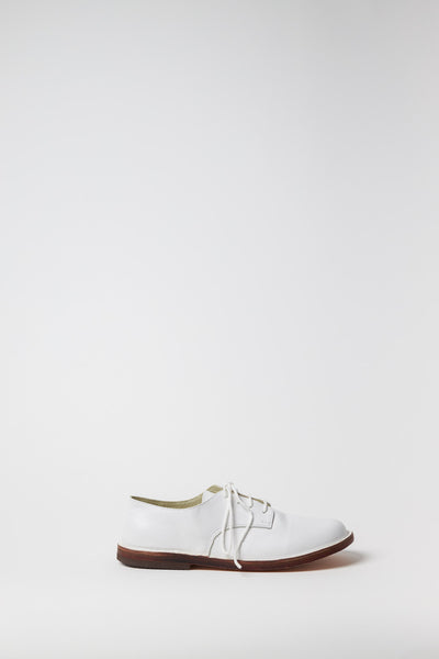 Easy Lace-Up Shoe