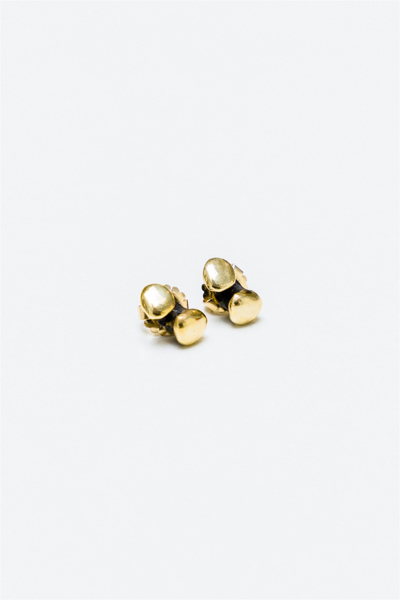 Lisa-Eisner-Jewelry-double-shroom-stud-earrings-amareess