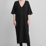 Extreme Cashmere No 410 Inda Short in Raven