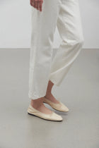 Awar Ballerina Flat in Leather in Light Beige