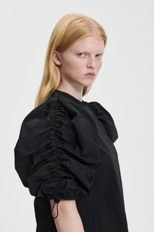 Amari Top