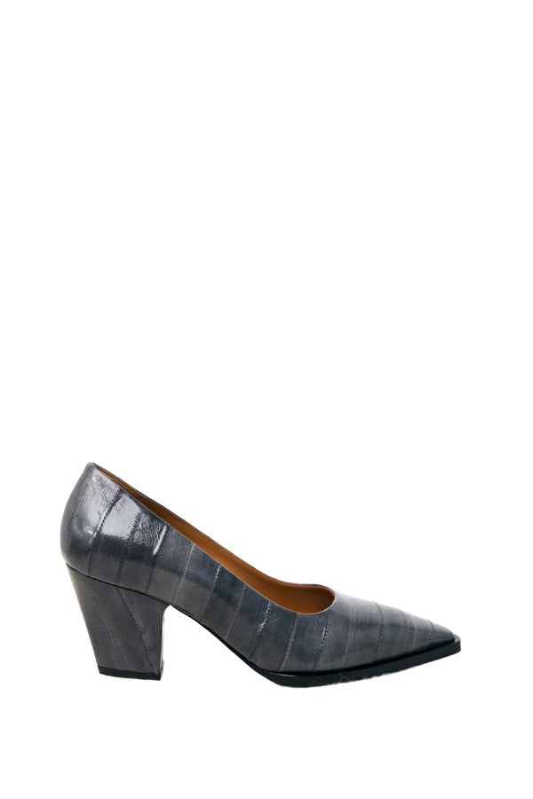 Alexa Wagner Eel Pam Pump