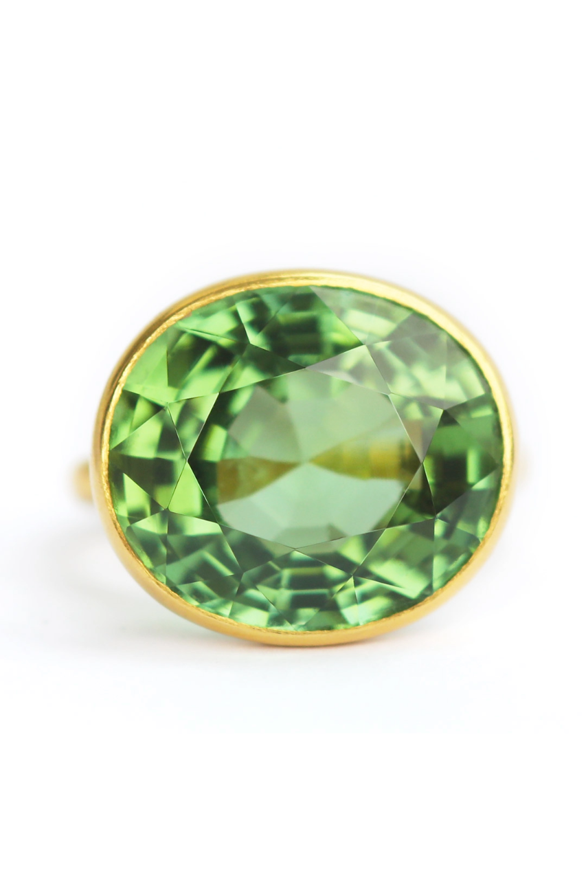 22K Yellow Gold Green Tourmaline Princess Ring