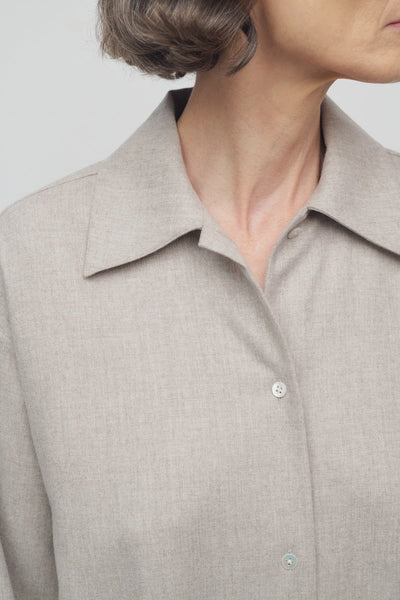 Komako Shirt in Wool and Cashmere in Light Pebble