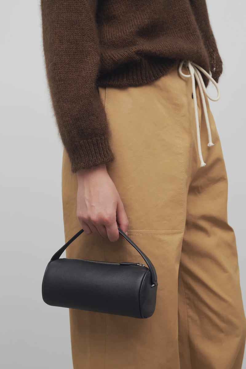 Round 90's Bag in Leather - Black