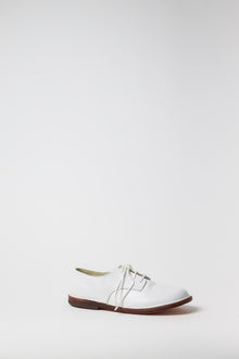 Easy Lace-Up Shoe