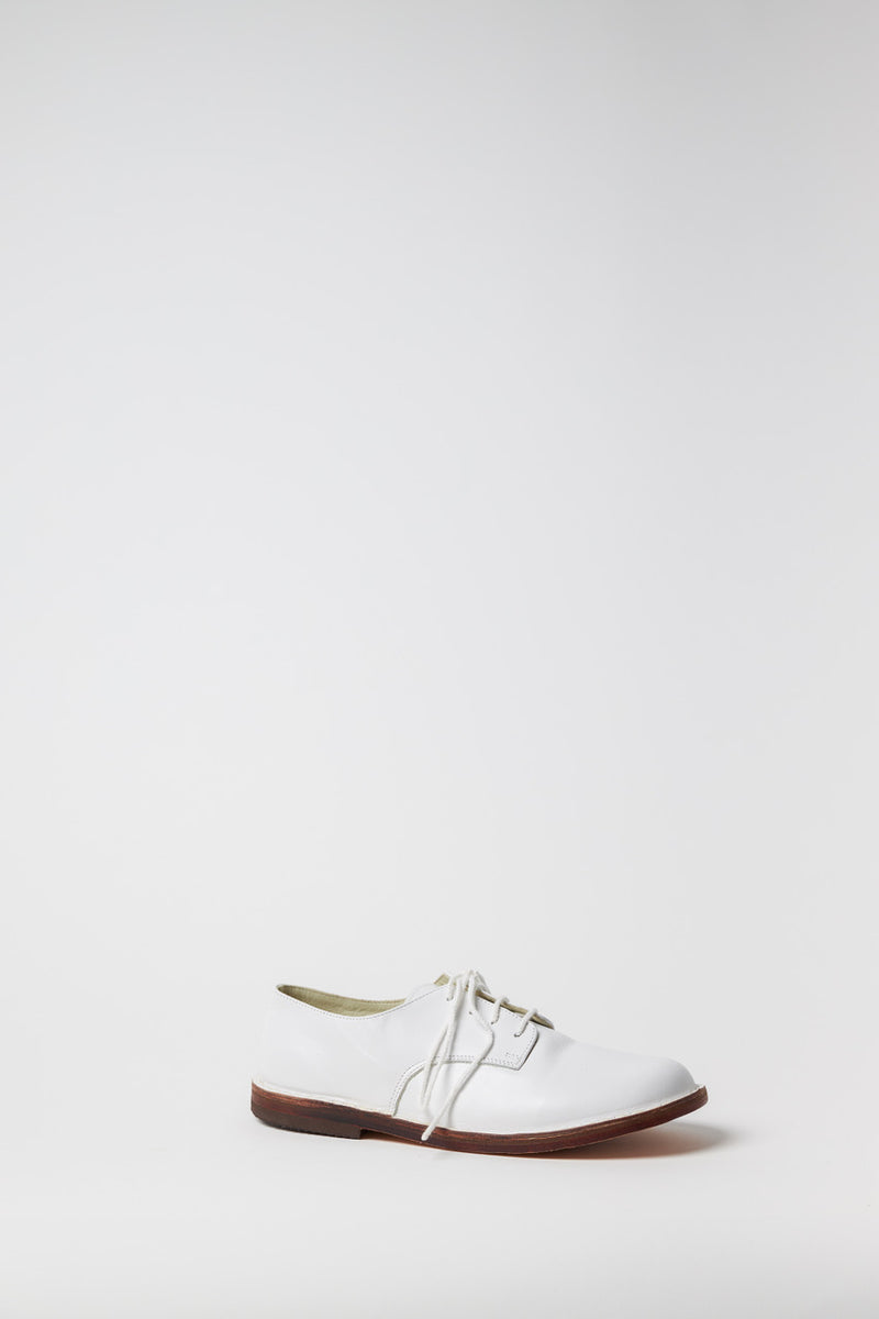 Easy Lace-Up Shoe