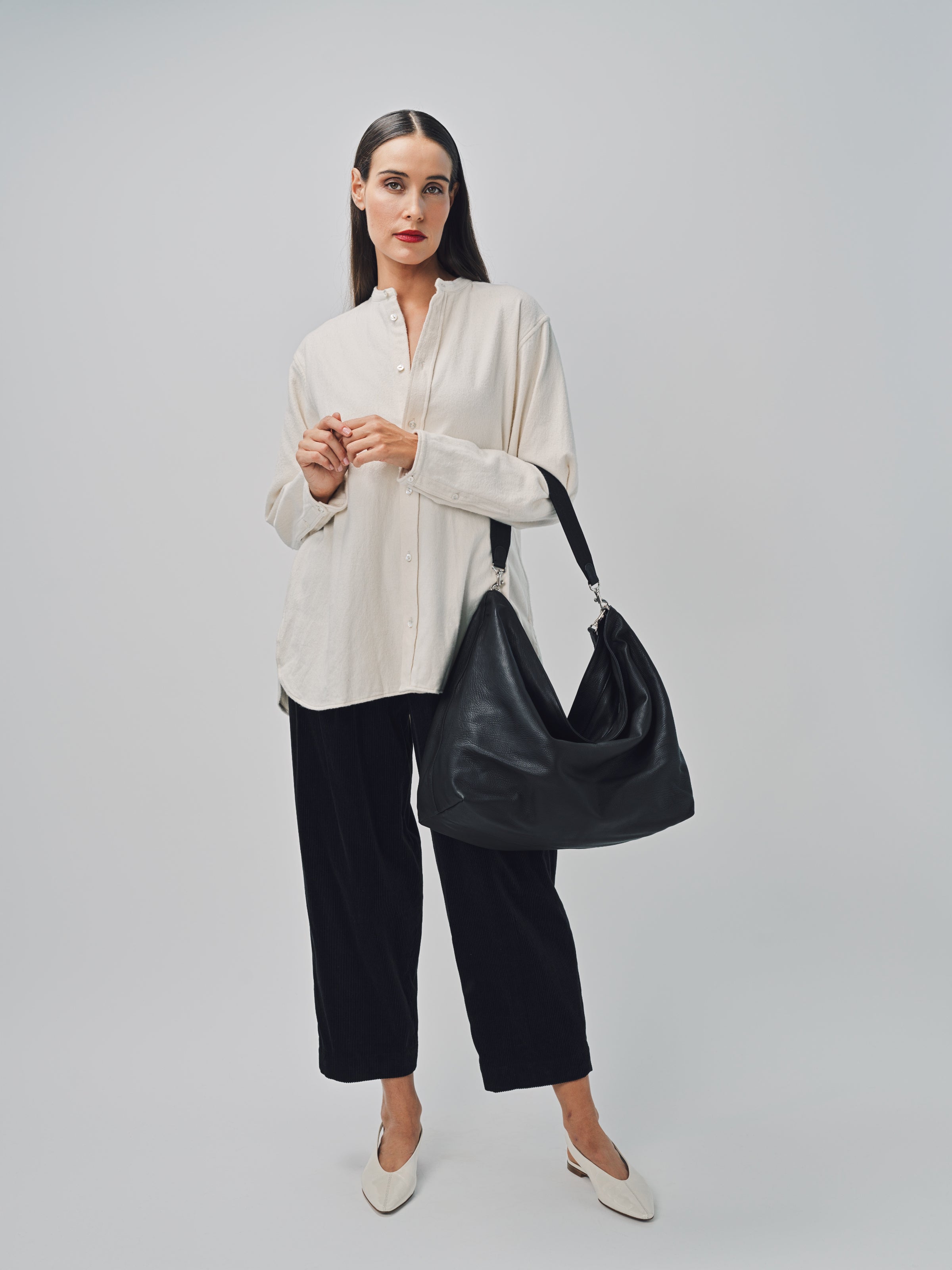 Arts & Science Zipper Laundry Shoulder Bag Black / One Size