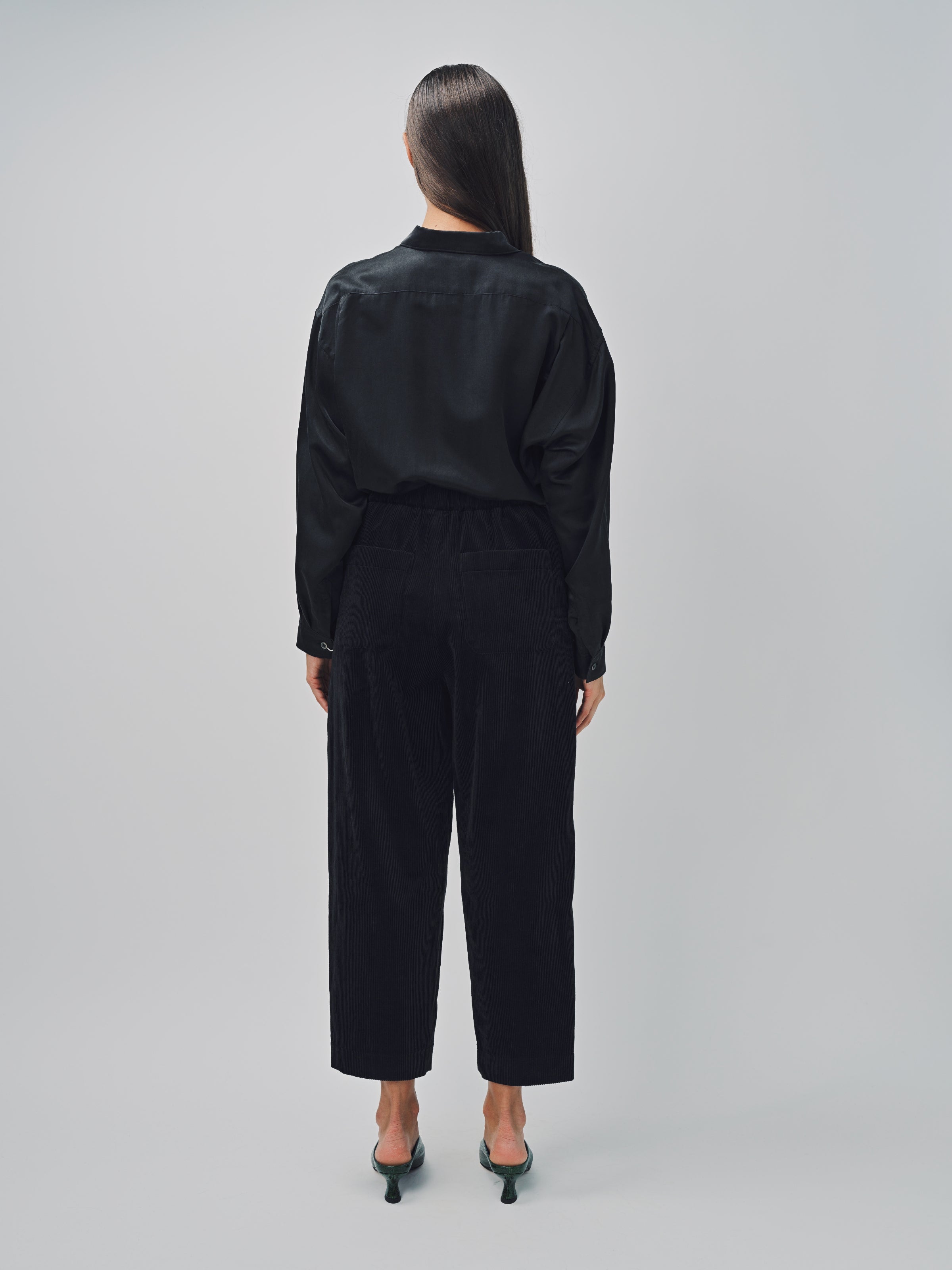 Arts & Science One Tuck Relaxed Pants Black/Navy / 0