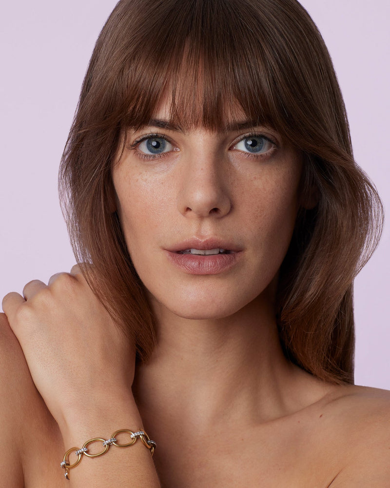 Irene-Neuwirth-large-oval-multi-pave-link-chain-bracelet-18k-gold-amarees