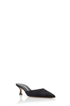 Carolynemu Mule