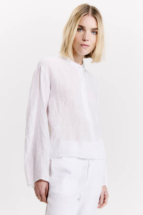 Linen over shirt