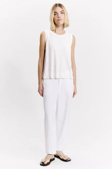 Wide-shouldered comfort fit tank top - White
