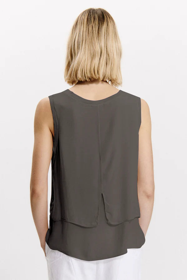 Wide-shouldered comfort fit tank top - Mud