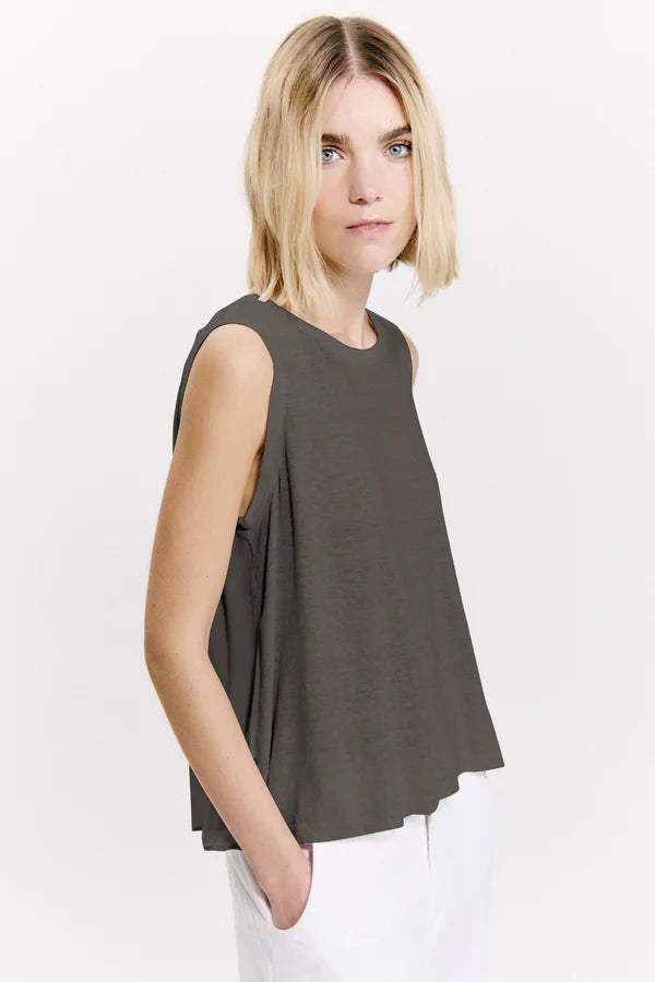 Wide-shouldered comfort fit tank top - Mud