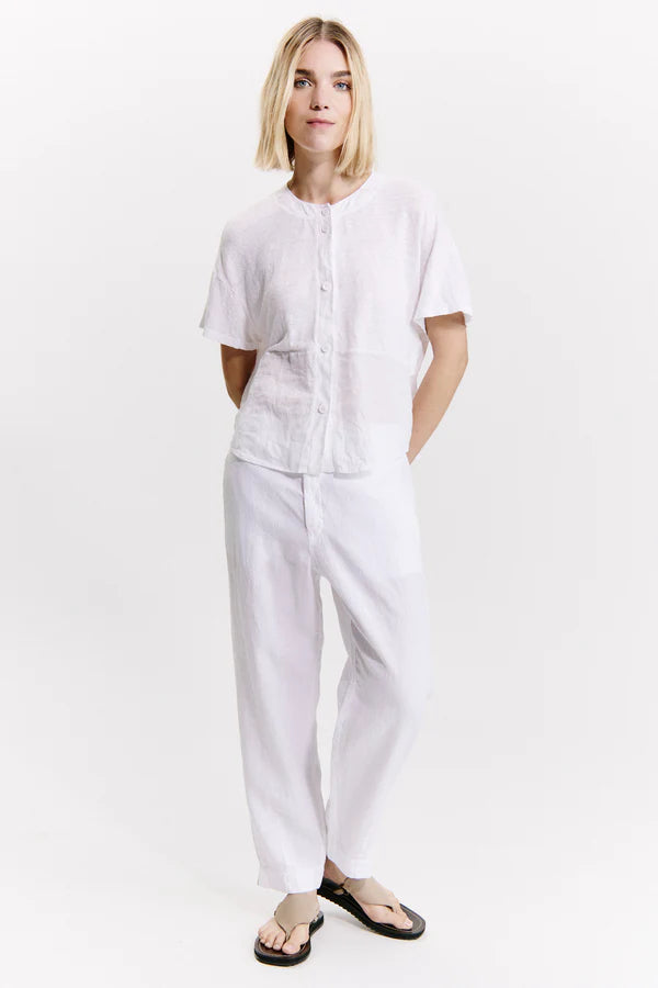 Round-neck, half-sleeved t-shirt