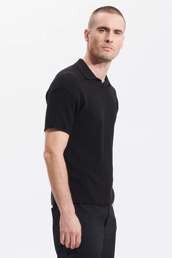Loose-fit short-sleeved polo shirt in cotton crepe links knit