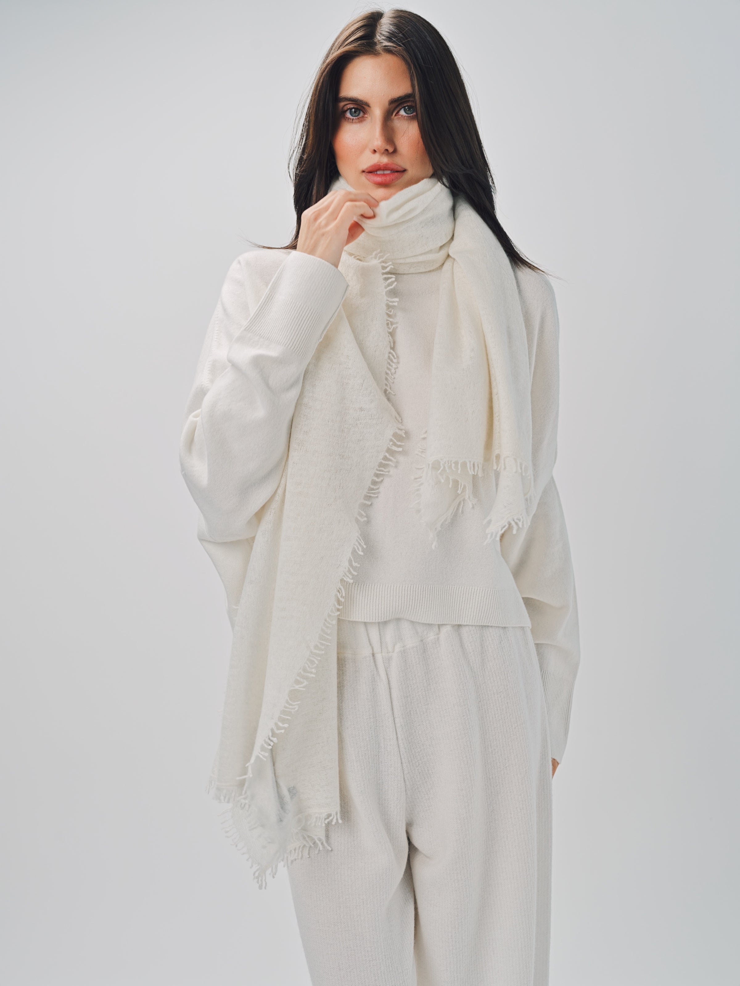 Denis Colomb Fuzzy Feutre Shawl White / One size