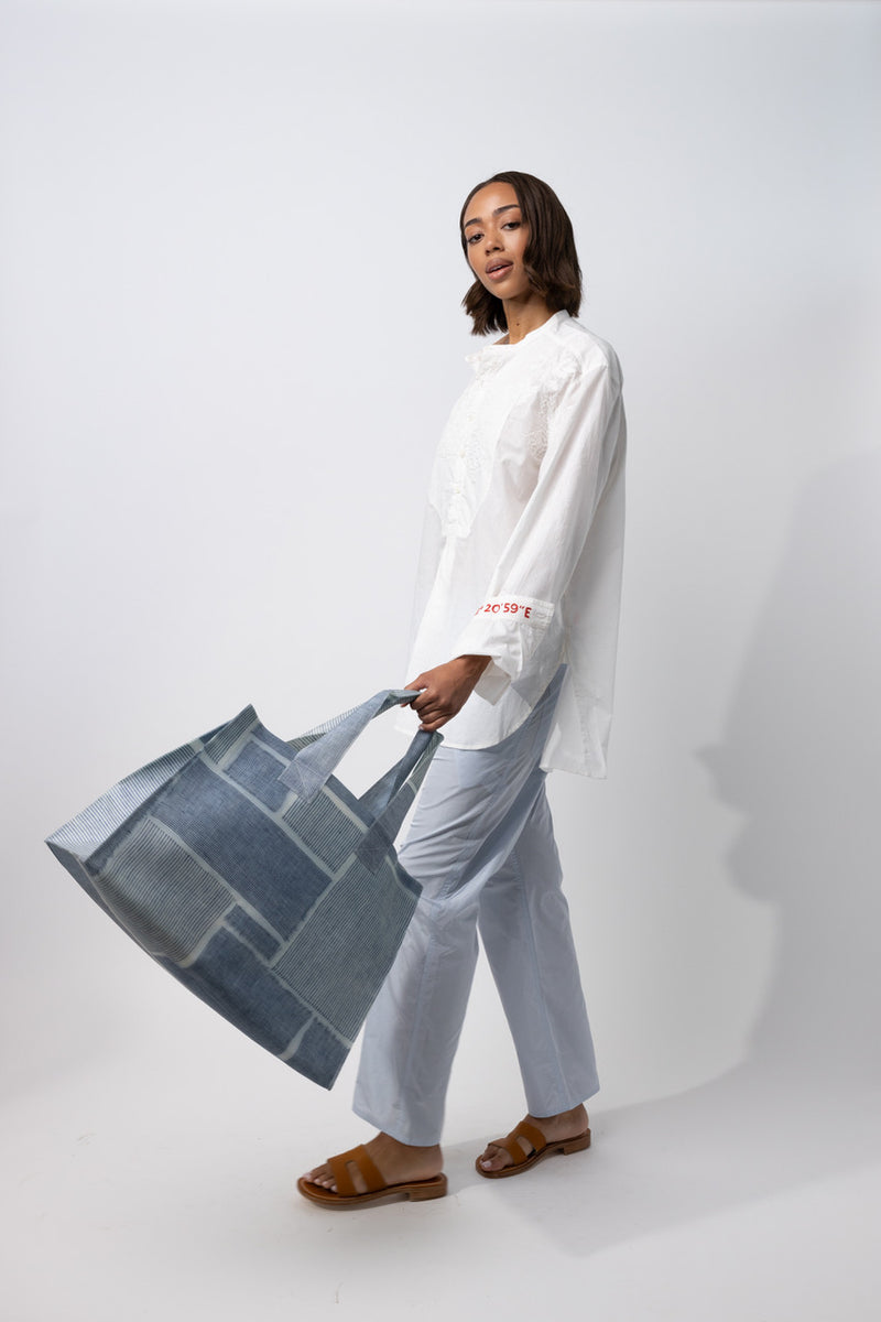 Blue Sharp Edge Traveling Bag