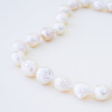 Pearls Hand Knot Gold