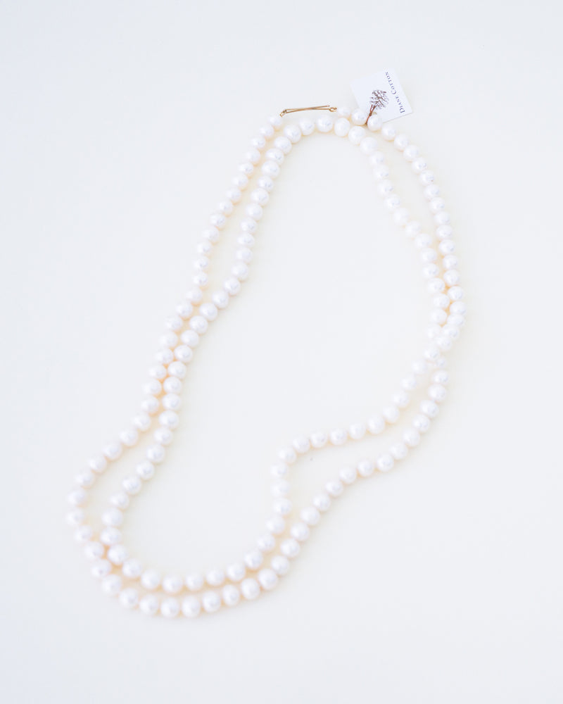 Pearls Hand Knot Gold