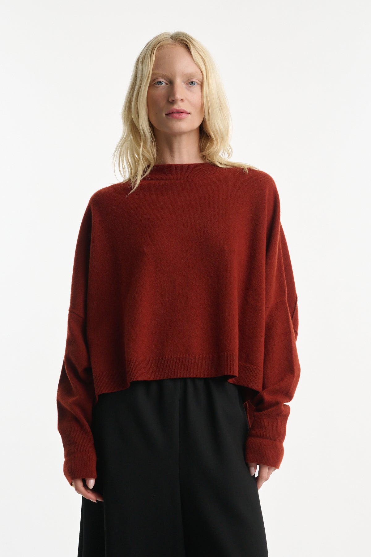 DUSAN Iconic Crew Neck Sweater