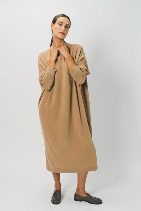 Alternate front view of bronzo iconic cashmere dress on mode wearing loafers, against a white background.