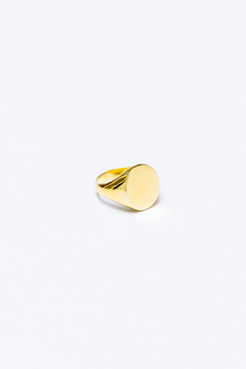 Coady-Cuhla-18K-Yellow-Gold-Oval-Signet-Ring-with-Hand-Engraved-Customization-Amarees