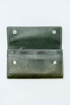 guidi-wallet-olive-green-amarees