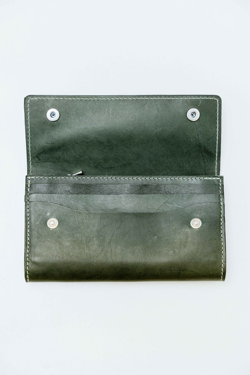 guidi-wallet-olive-green-amarees