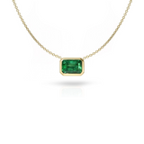 18K Yellow Gold Green Emerald Bezel Set E/W Necklace