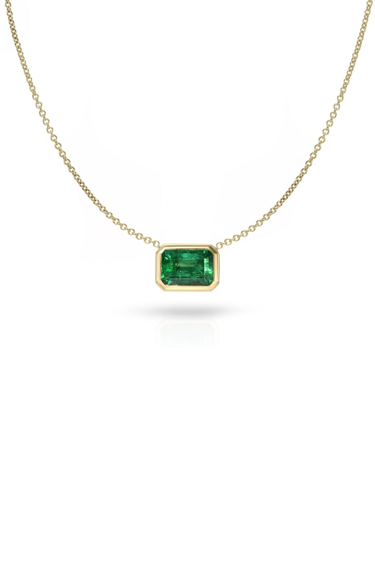 18K Yellow Gold Green Emerald Bezel Set E/W Necklace