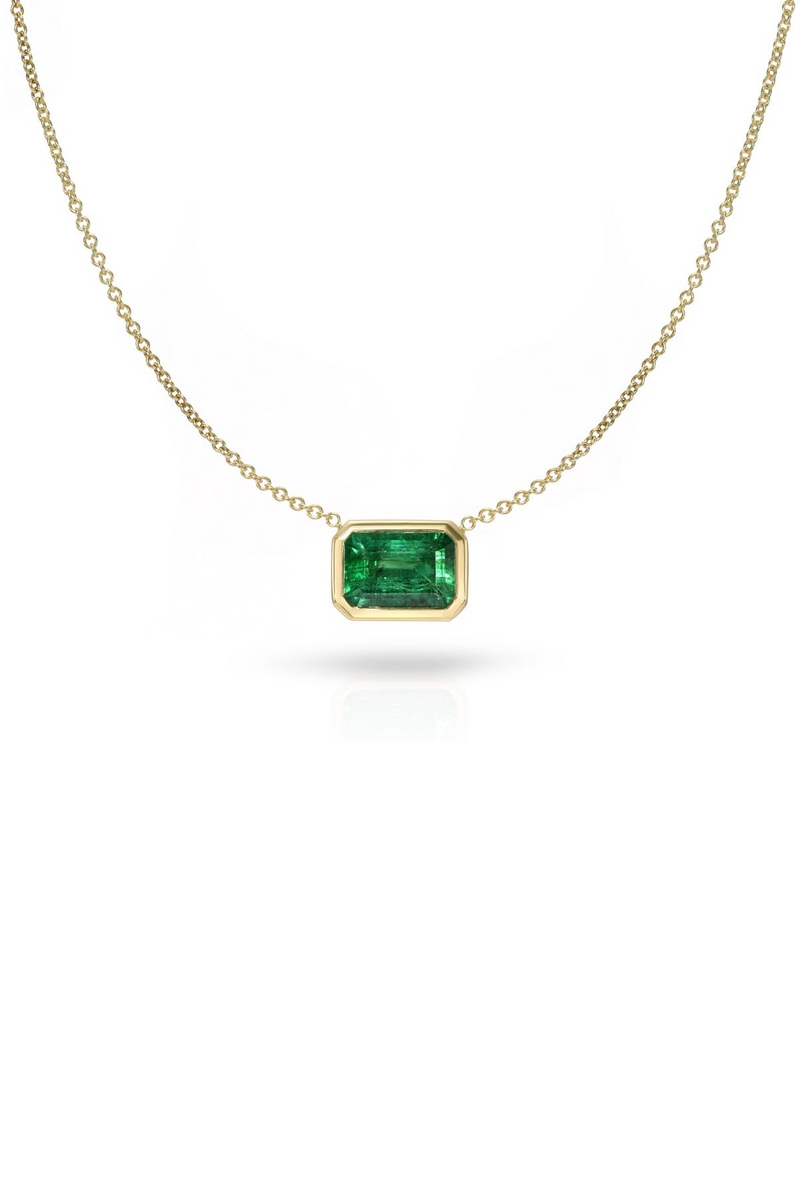 18K Yellow Gold Green Emerald Bezel Set E/W Necklace