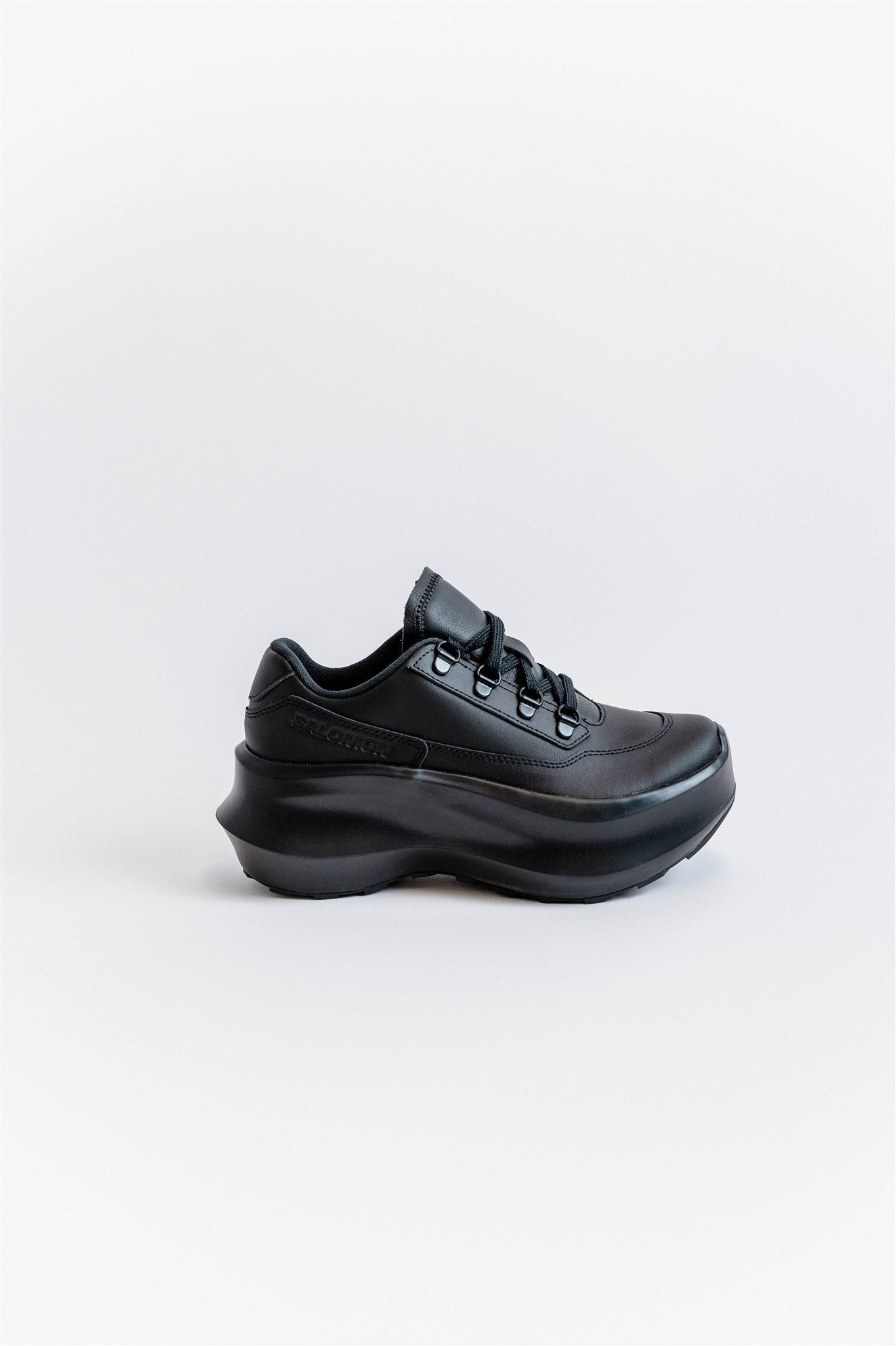 comme-des-garcons-salomon-sneakers-black-amarees