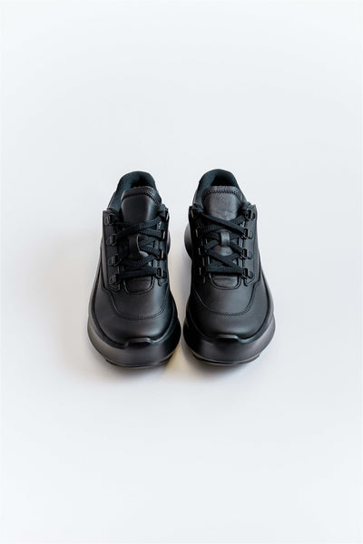 comme-des-garcons-salomon-sneakers-black-amarees