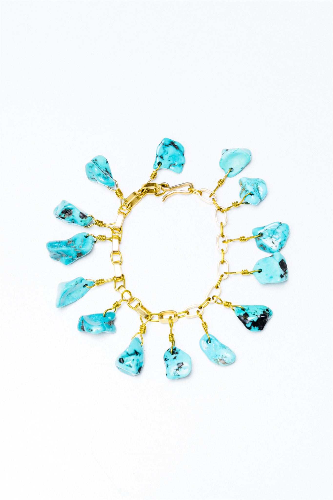 Lisa-Eisner-Jewelry-Turquoise-Nugget-Charm-Bracelet-Amarees