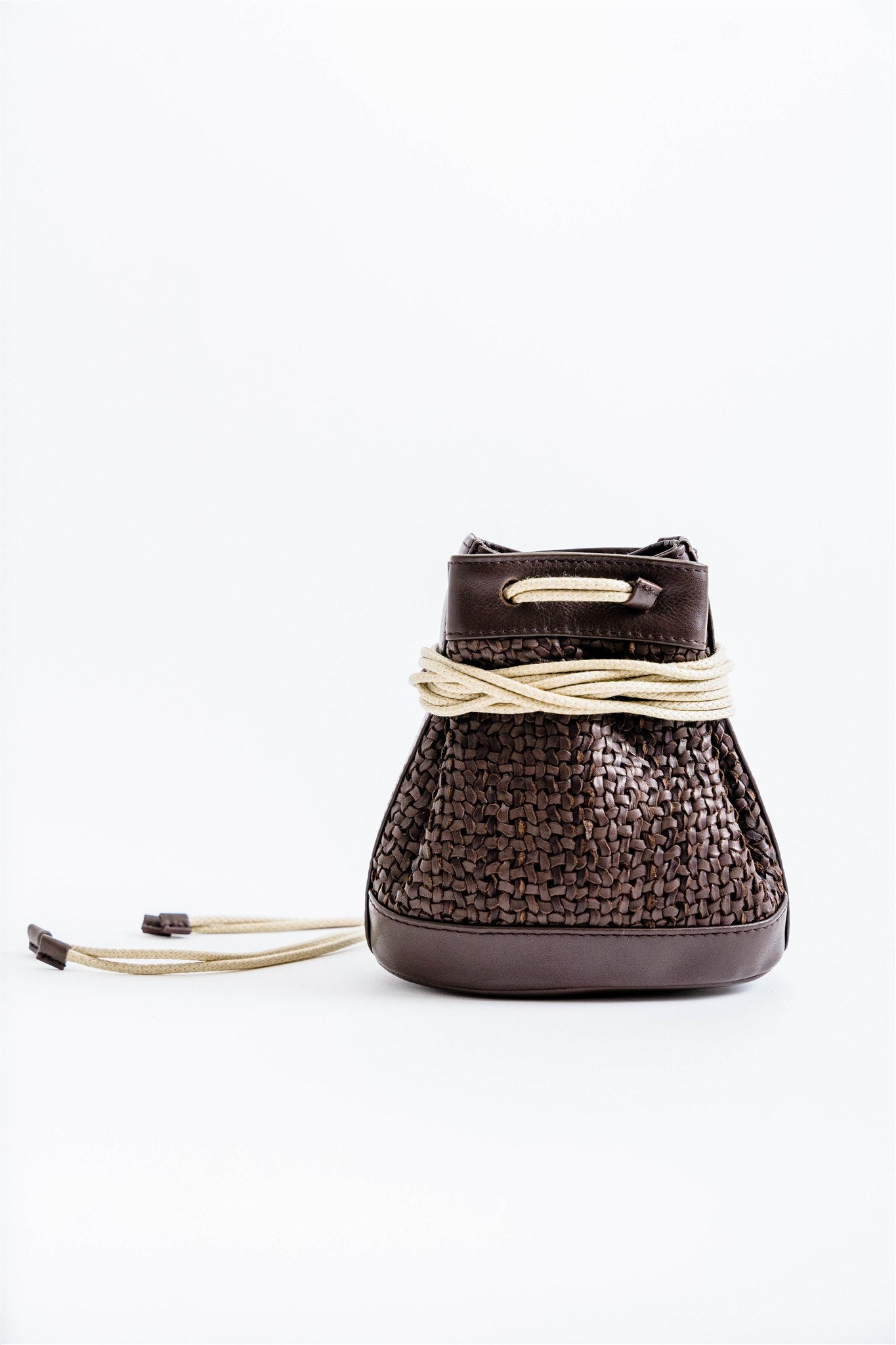 dusan-woven-bucket-bag-brown-amarees