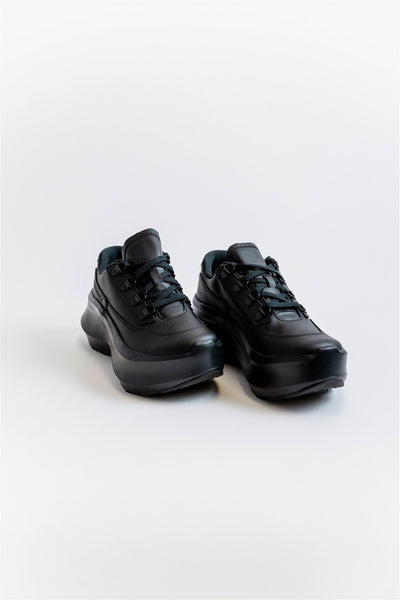 comme-des-garcons-salomon-sneakers-black-amarees