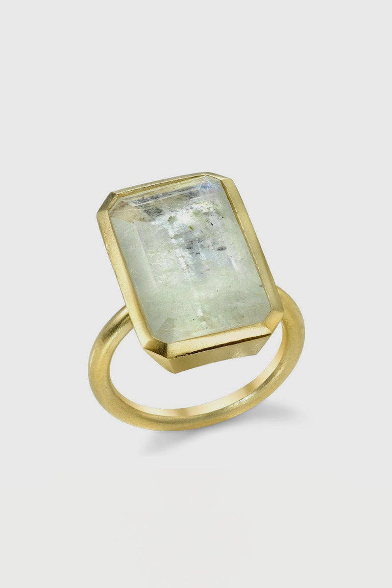 18K Yellow Gold Rectangular Rainbow Moonstone Ring