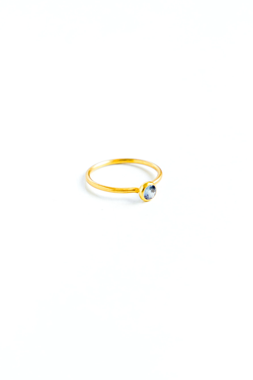 22K Yellow Gold Tanzanite Miniature Princess Ring