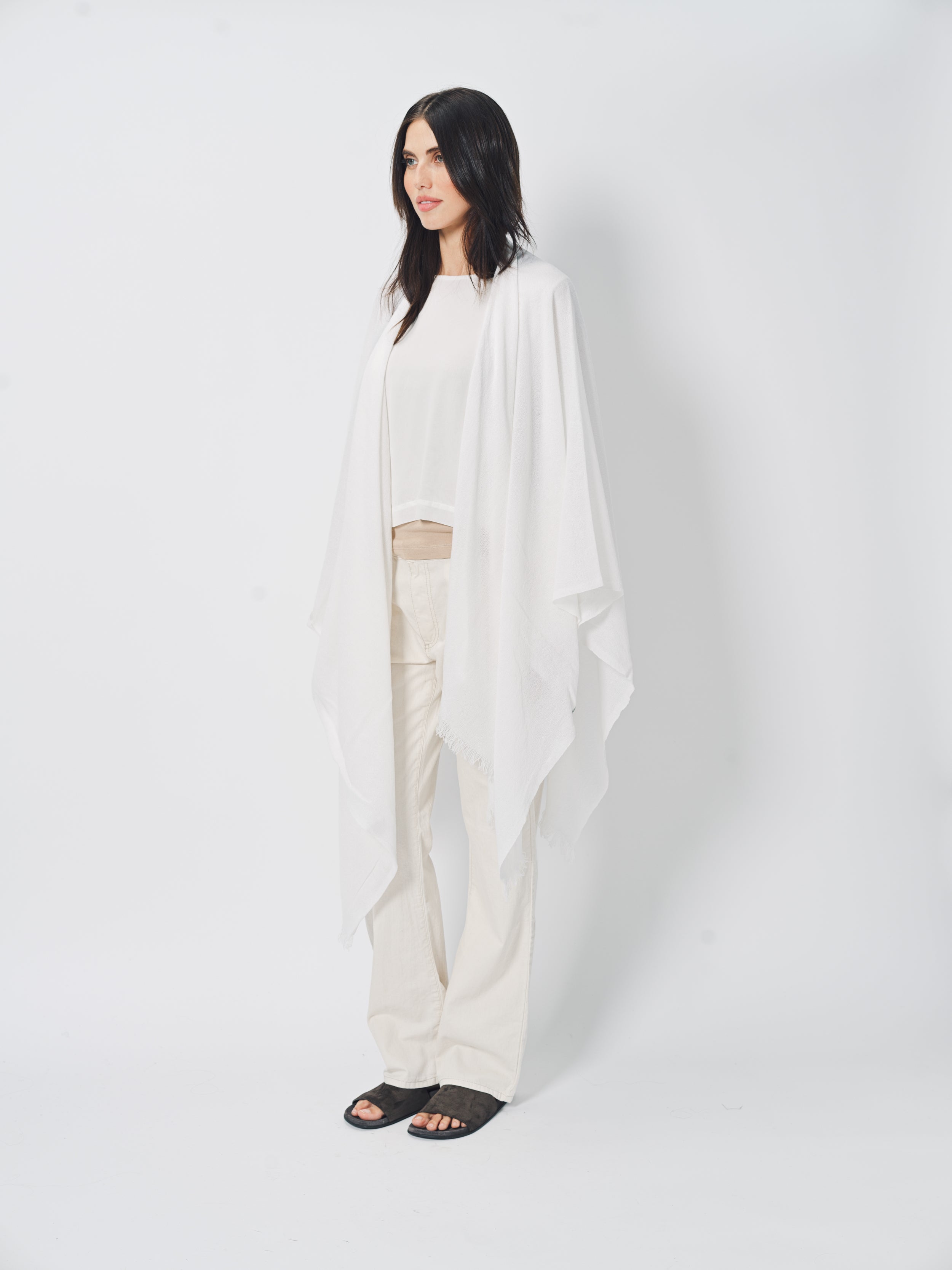 Private 0204 Pucco White / O/S