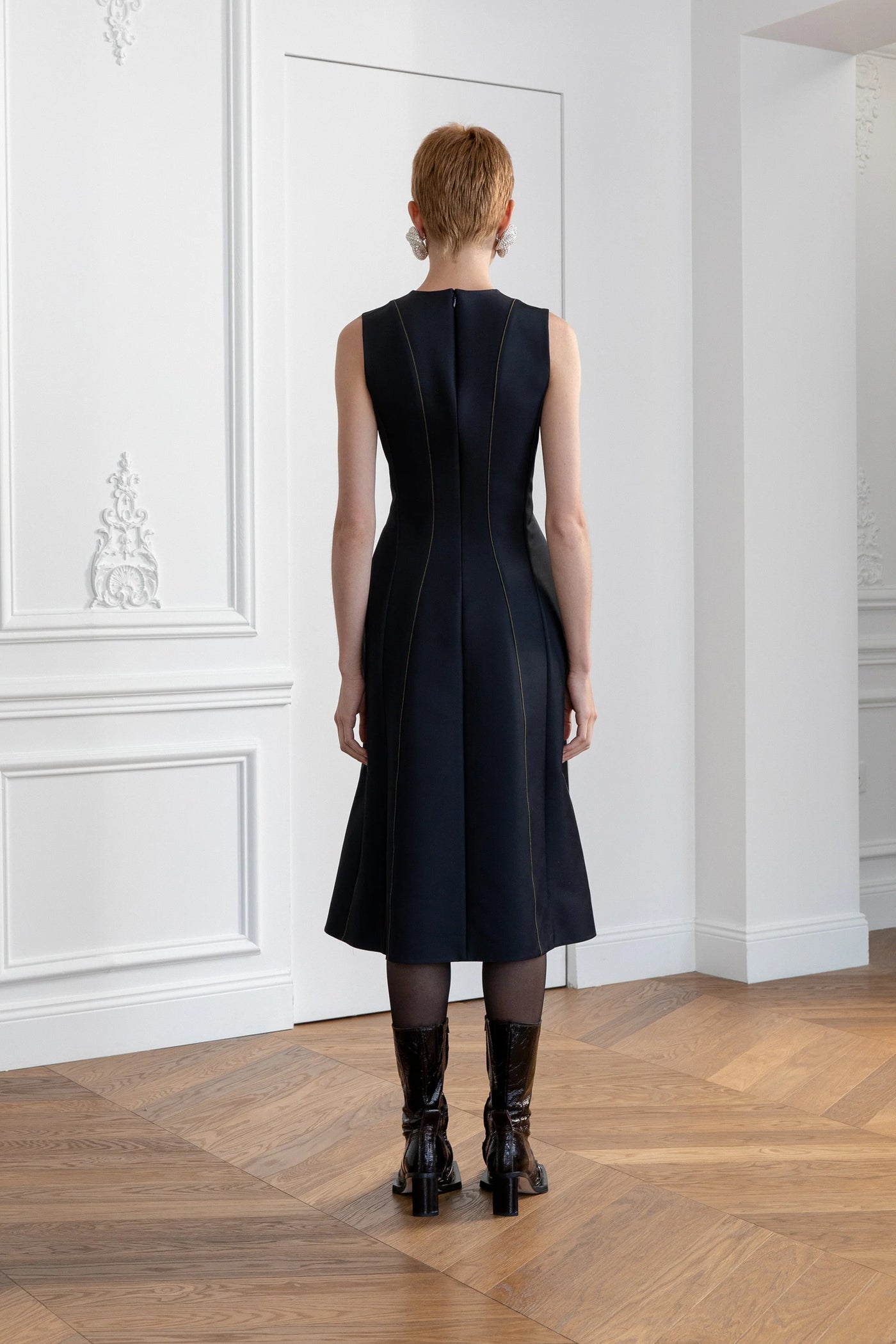 Maison-Rabih-Kayrouz-Technico-cady-short-dress-nacy-amarees