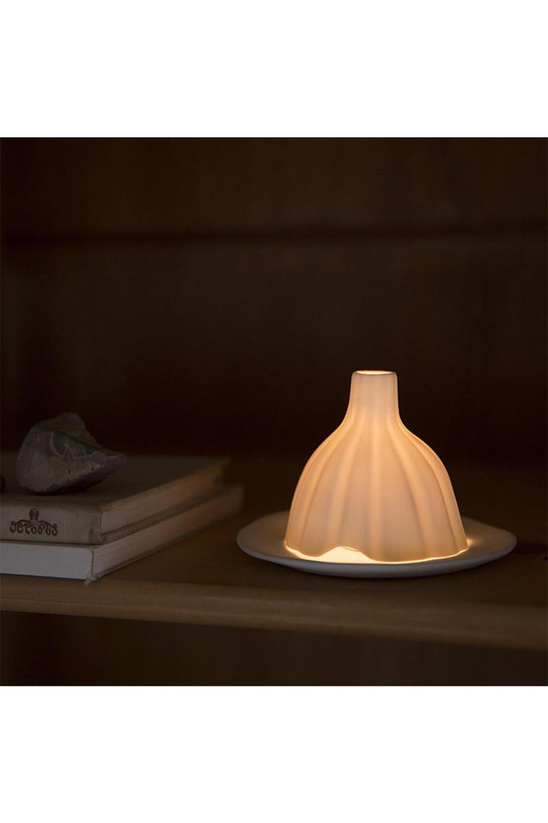 tse-tse-striped-glazed-night-igloo-porcelain-amarees