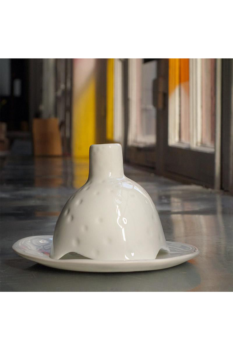tse-tse-riddled-glazed-night-igloo-porcelain-amarees