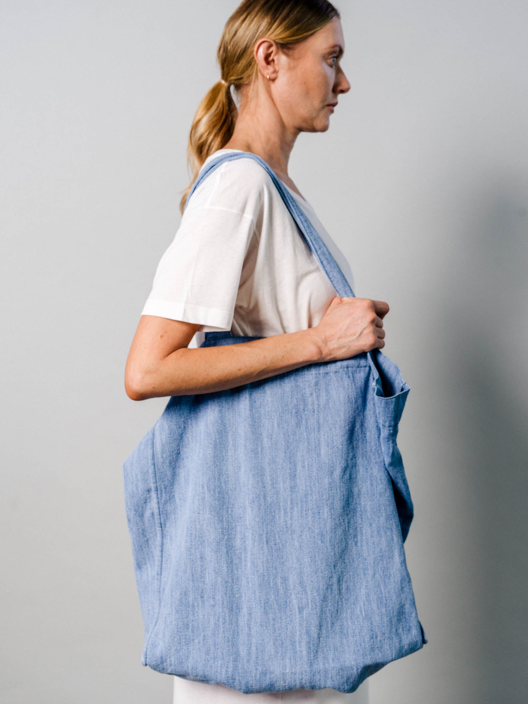Teller Tote 23