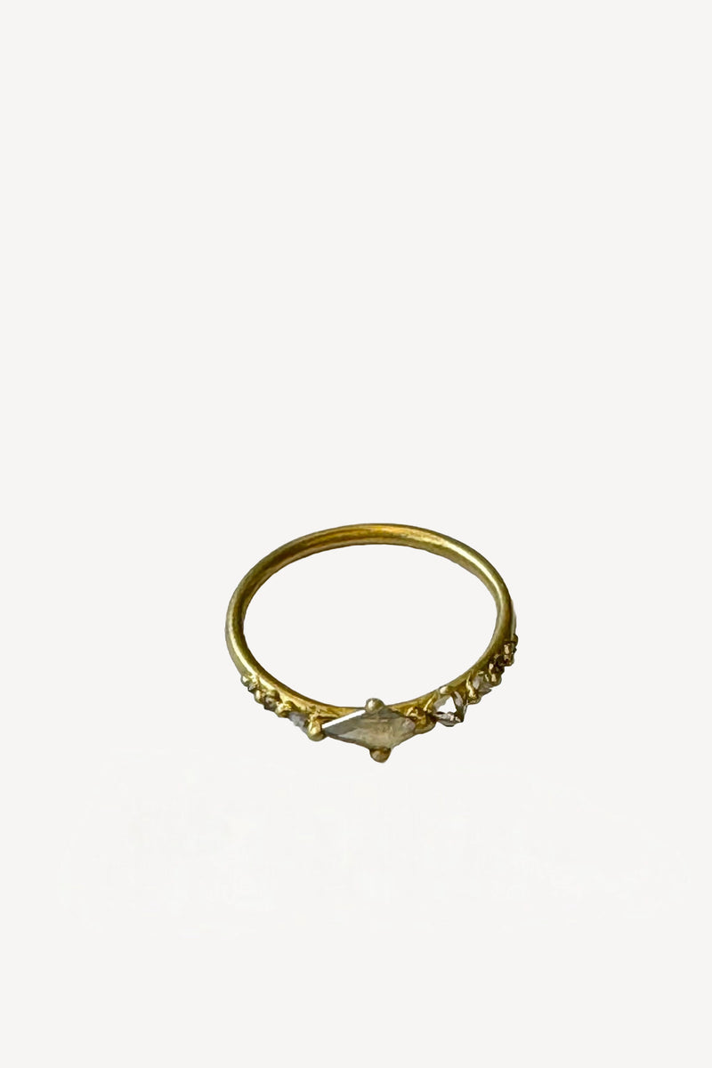 18K YG Kite Ring set with Grey Diamonds