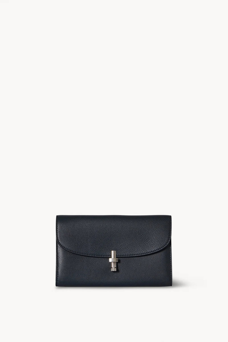 Sofia Continental Wallet