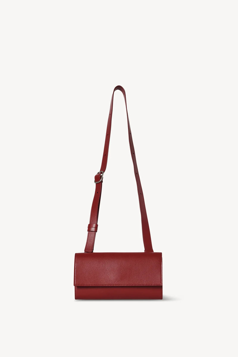 Belt Flap Bag in Leather - Barn Red