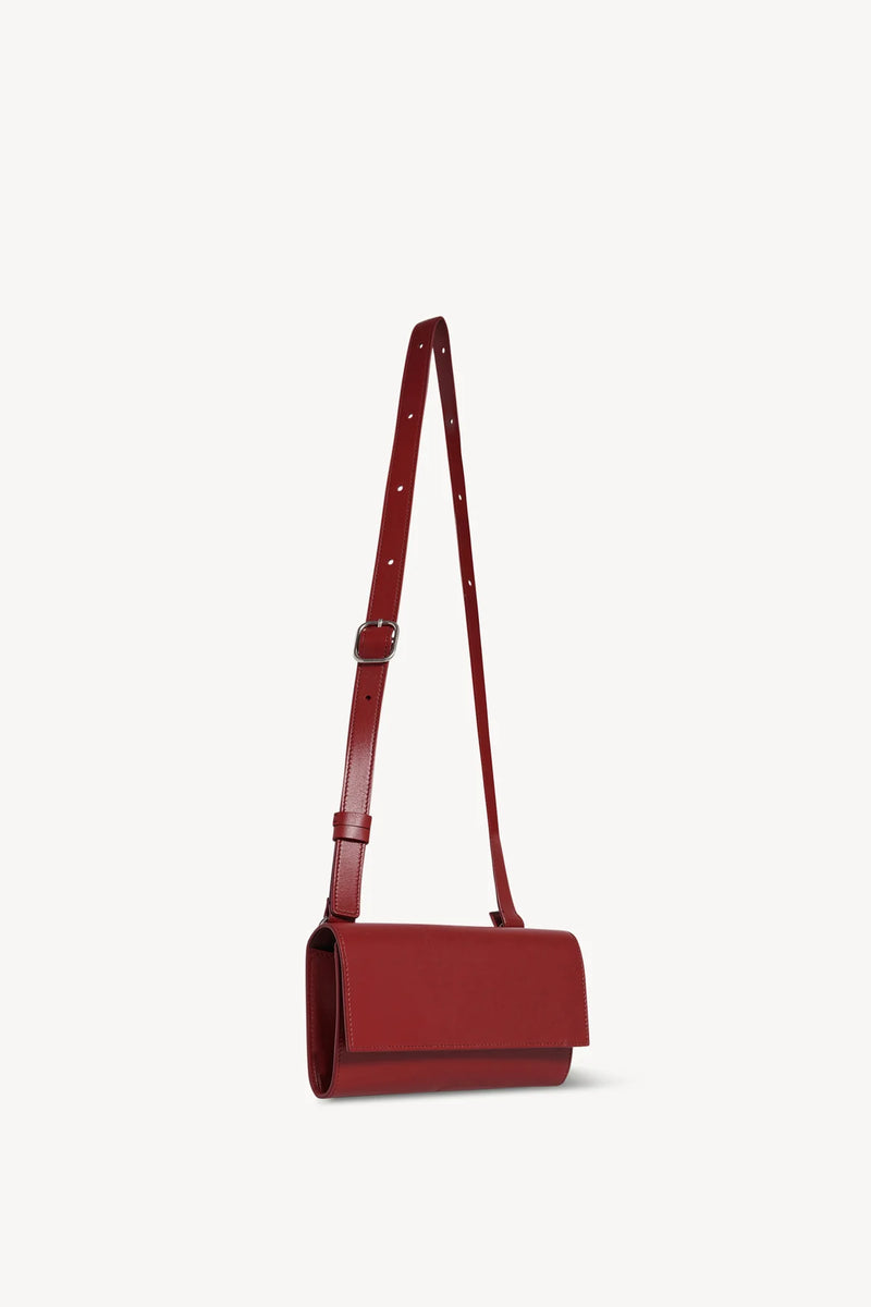 Belt Flap Bag in Leather - Barn Red